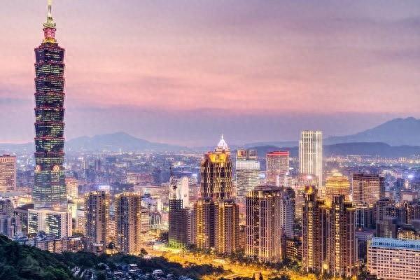 福建的温馨日常，友情、家庭与爱的交织故事